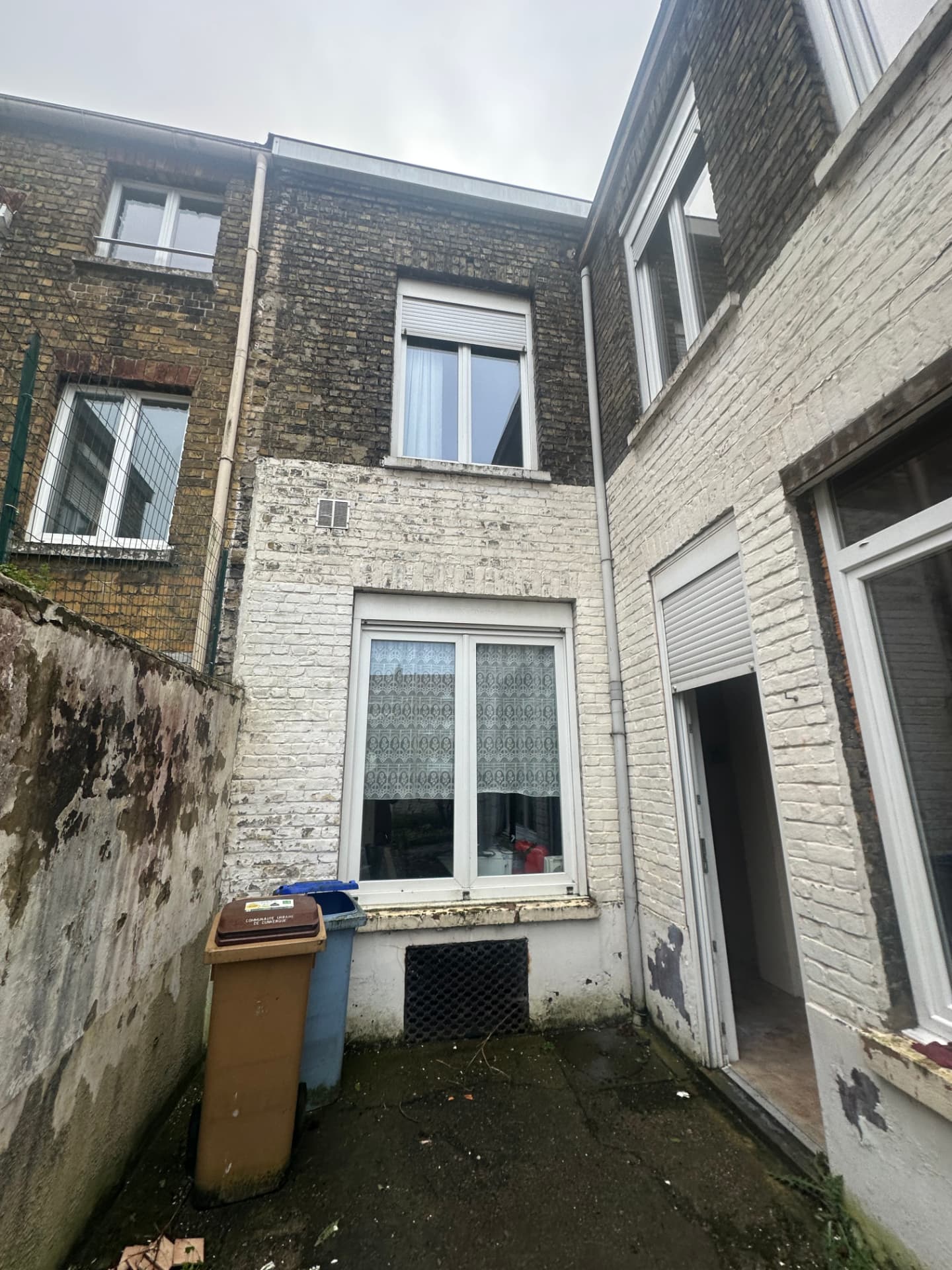 Façade avant ravalement
